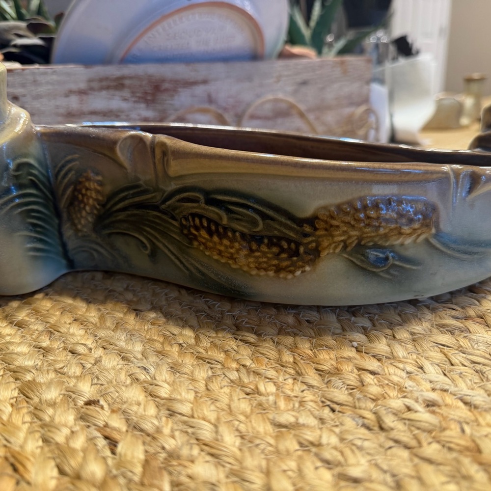 Hull parchment and pine planter